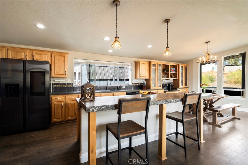 918 Deer Creek