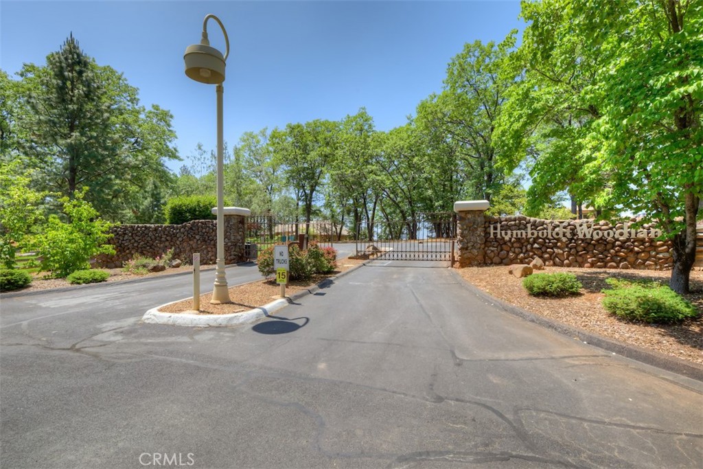 15004 Woodland Park