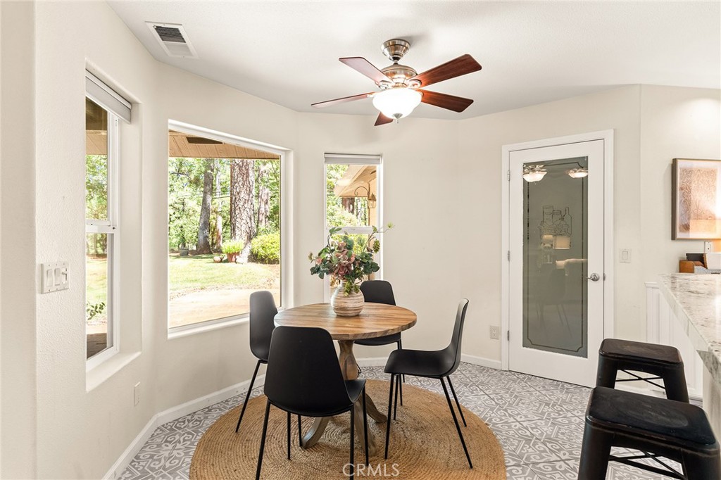 15004 Woodland Park
