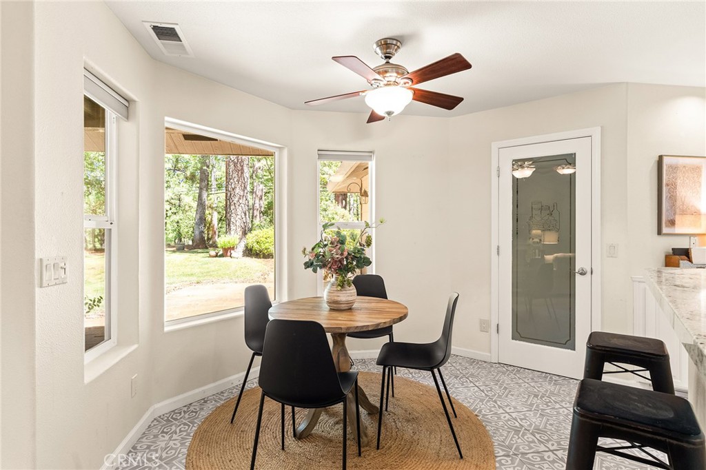 15004 Woodland Park