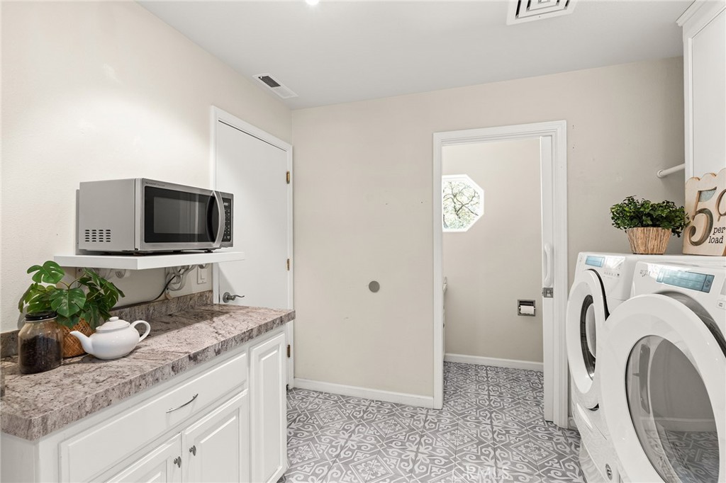 15004 Woodland Park