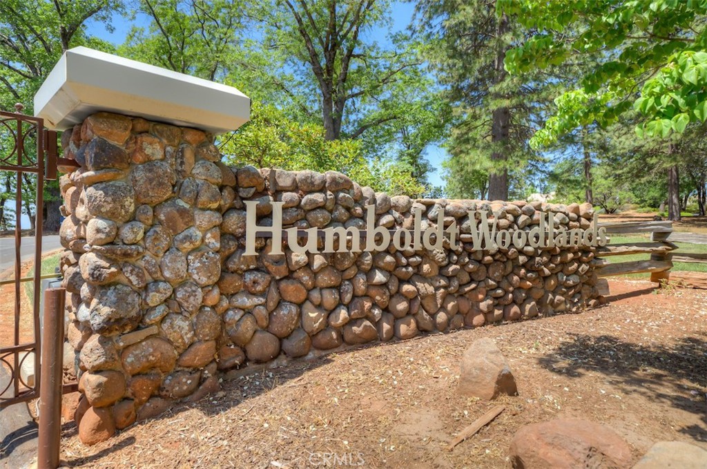 15004 Woodland Park