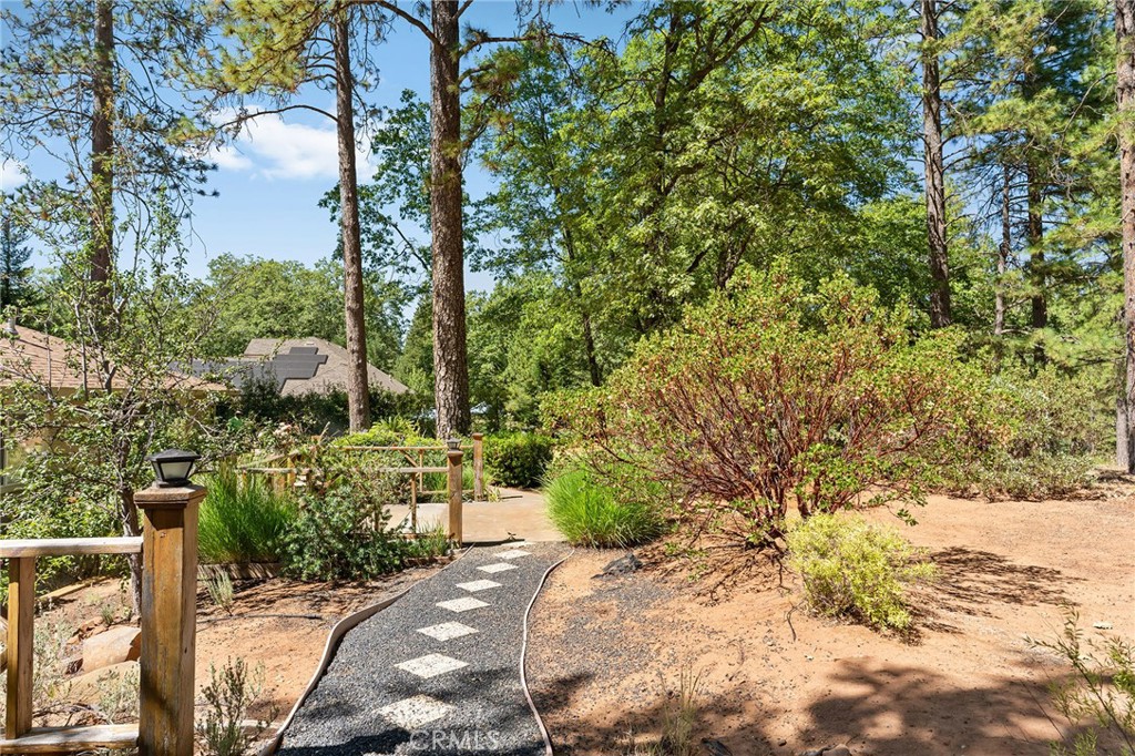 15004 Woodland Park