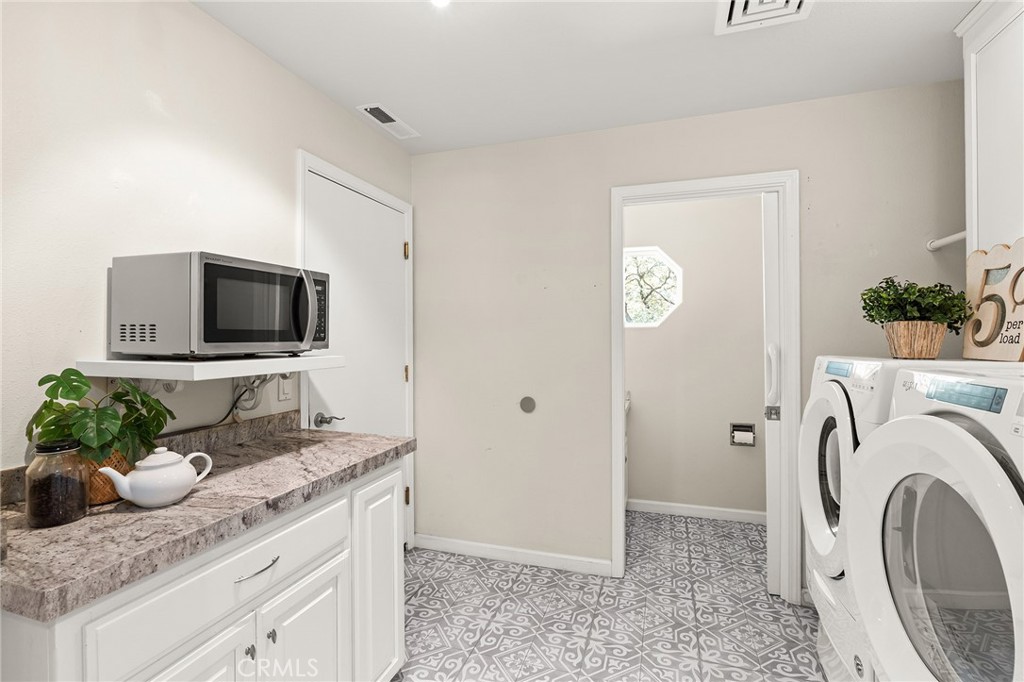 15004 Woodland Park