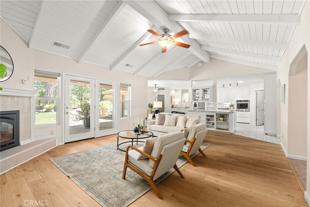 15004 Woodland Park