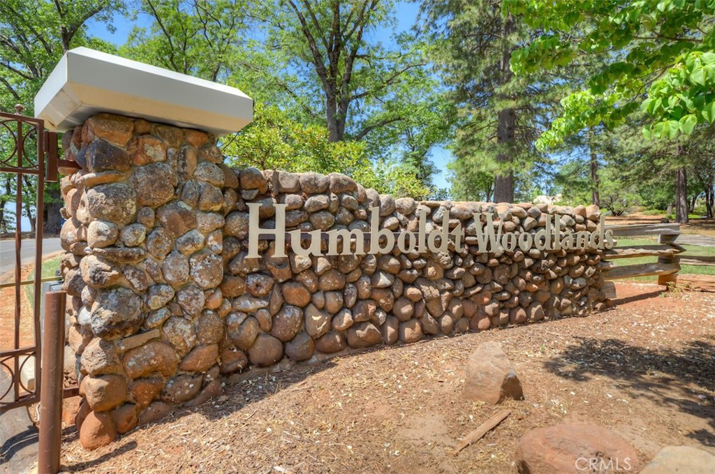 15004 Woodland Park