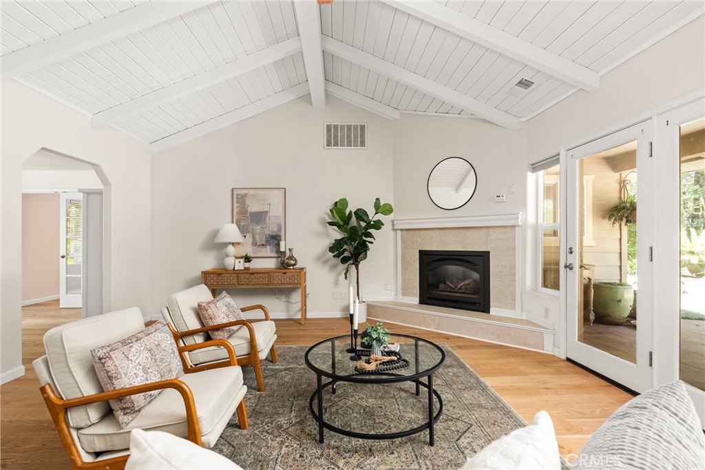 15004 Woodland Park
