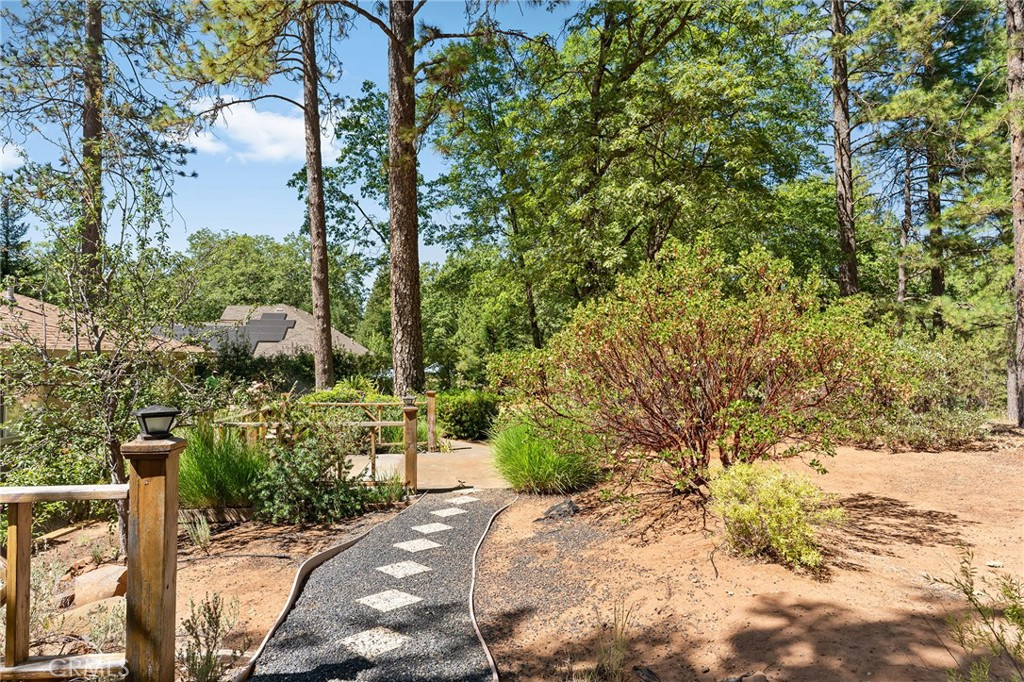 15004 Woodland Park