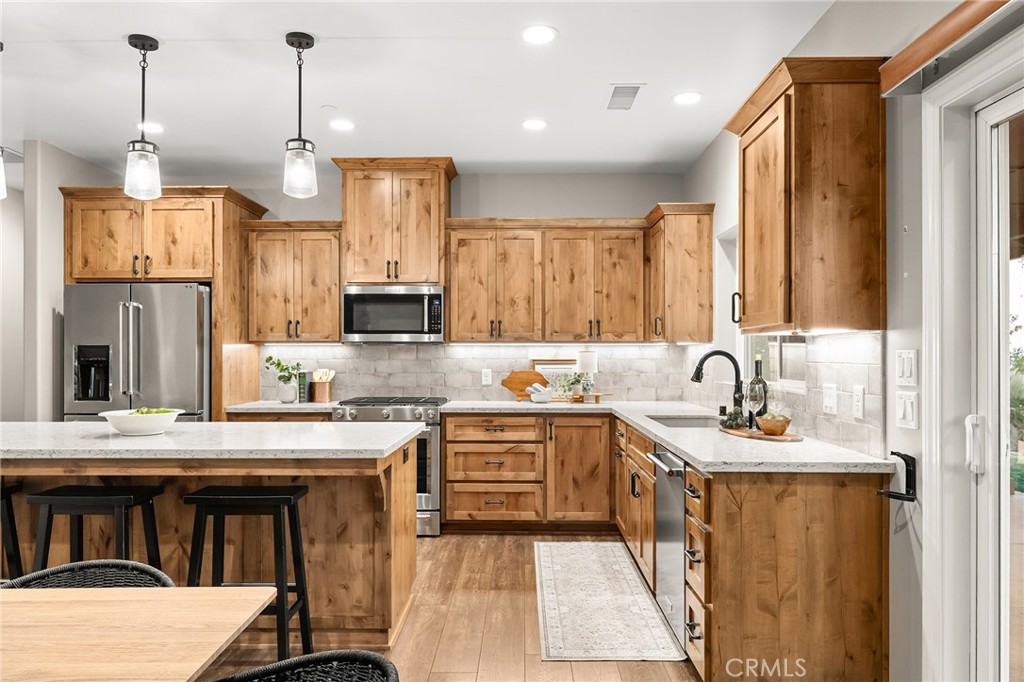 7171 Beverly