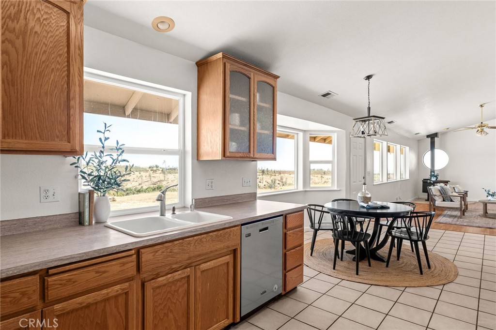 4706 Foster