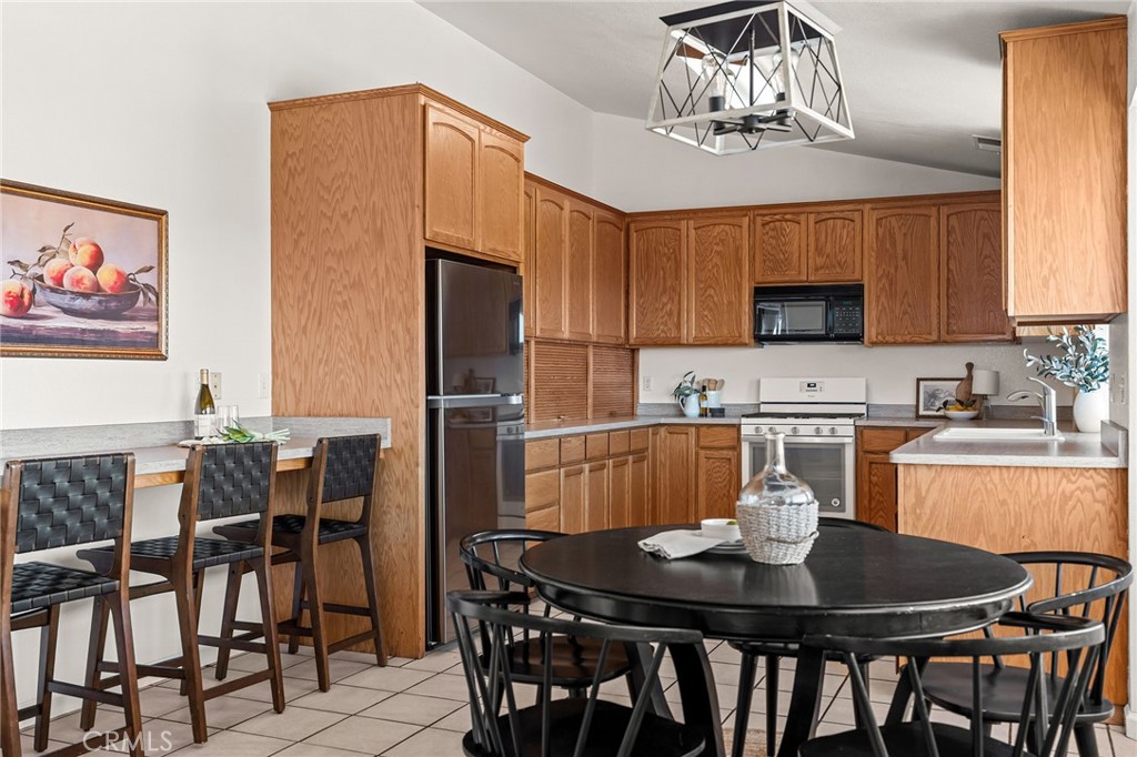 4706 Foster