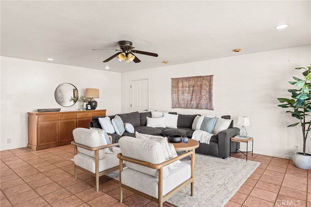 4706 Foster