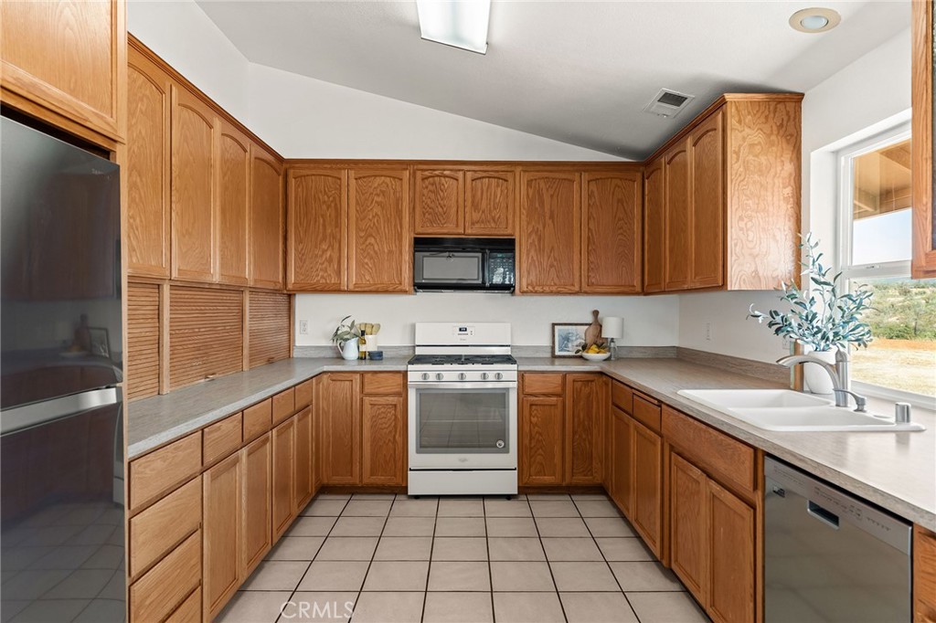 4706 Foster