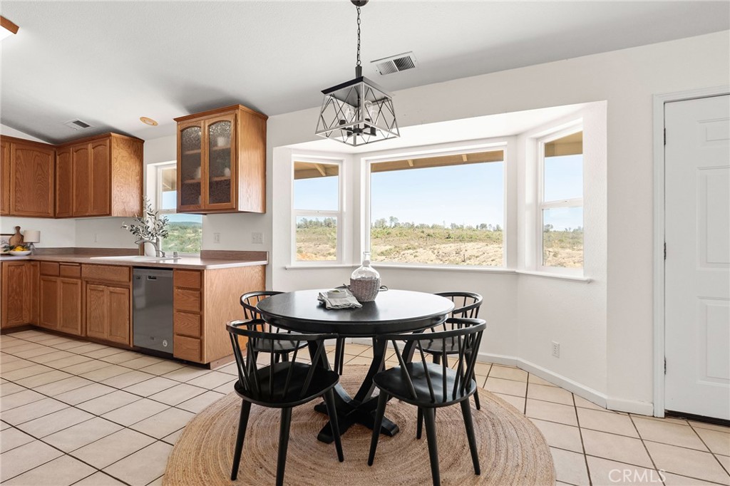 4706 Foster