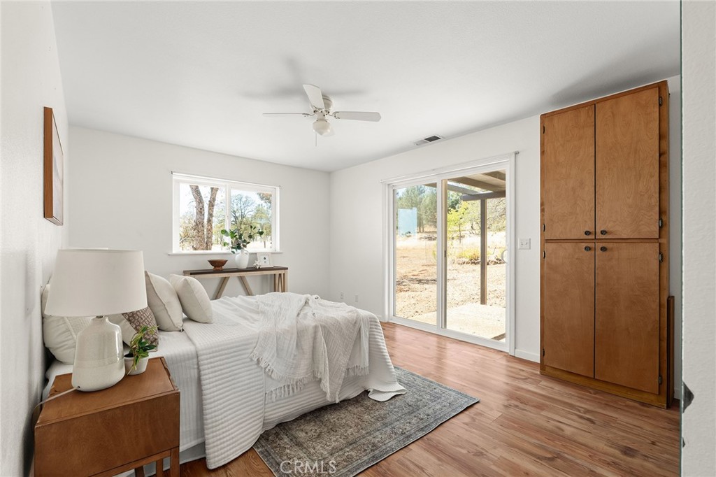4706 Foster