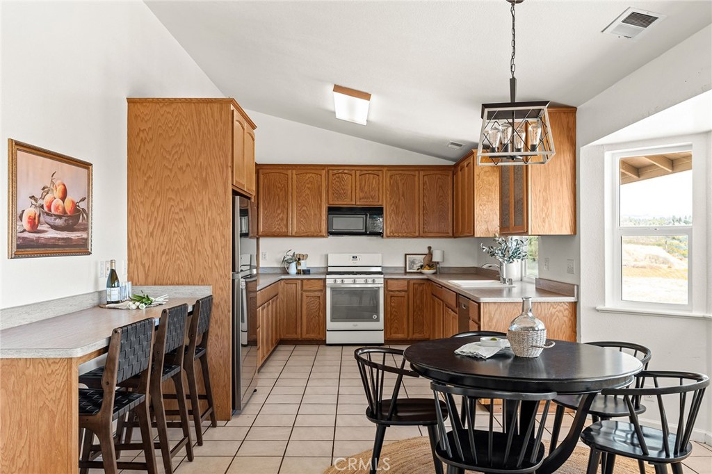 4706 Foster