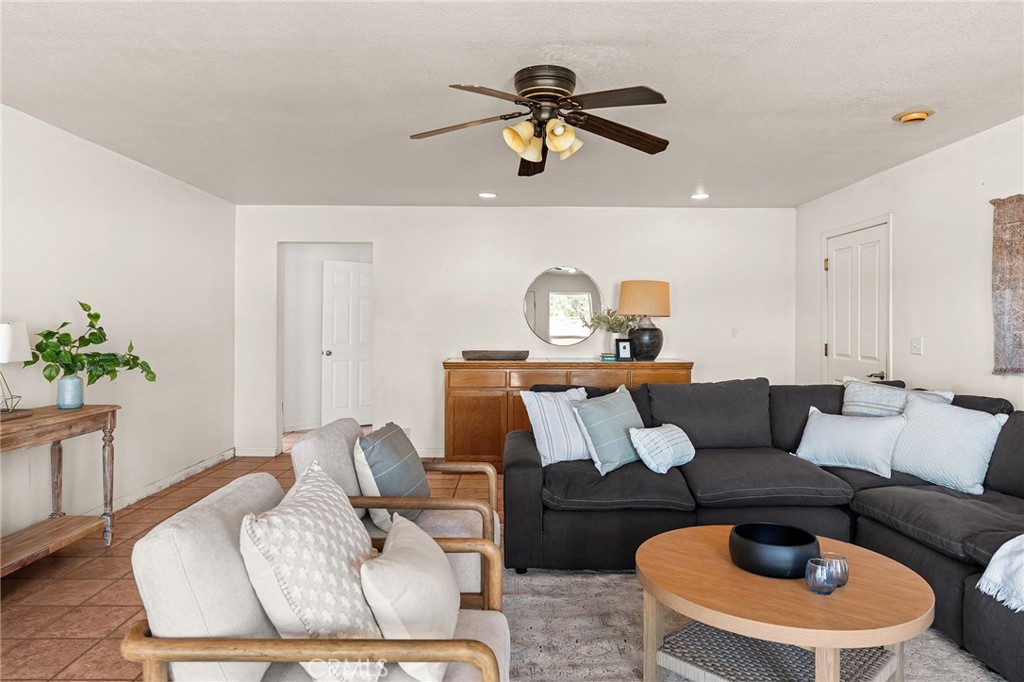 4706 Foster
