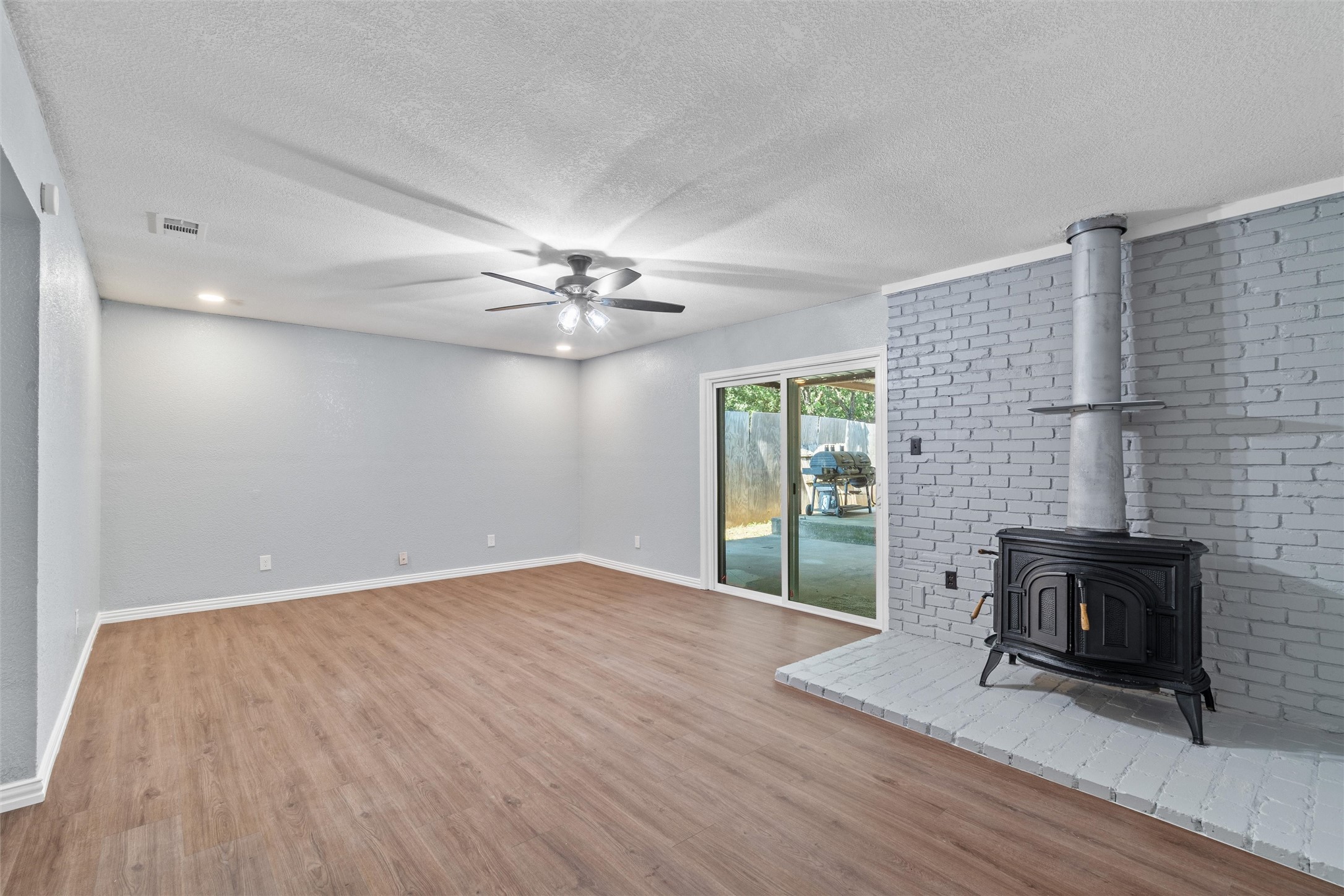 1704 Weiler Boulevard