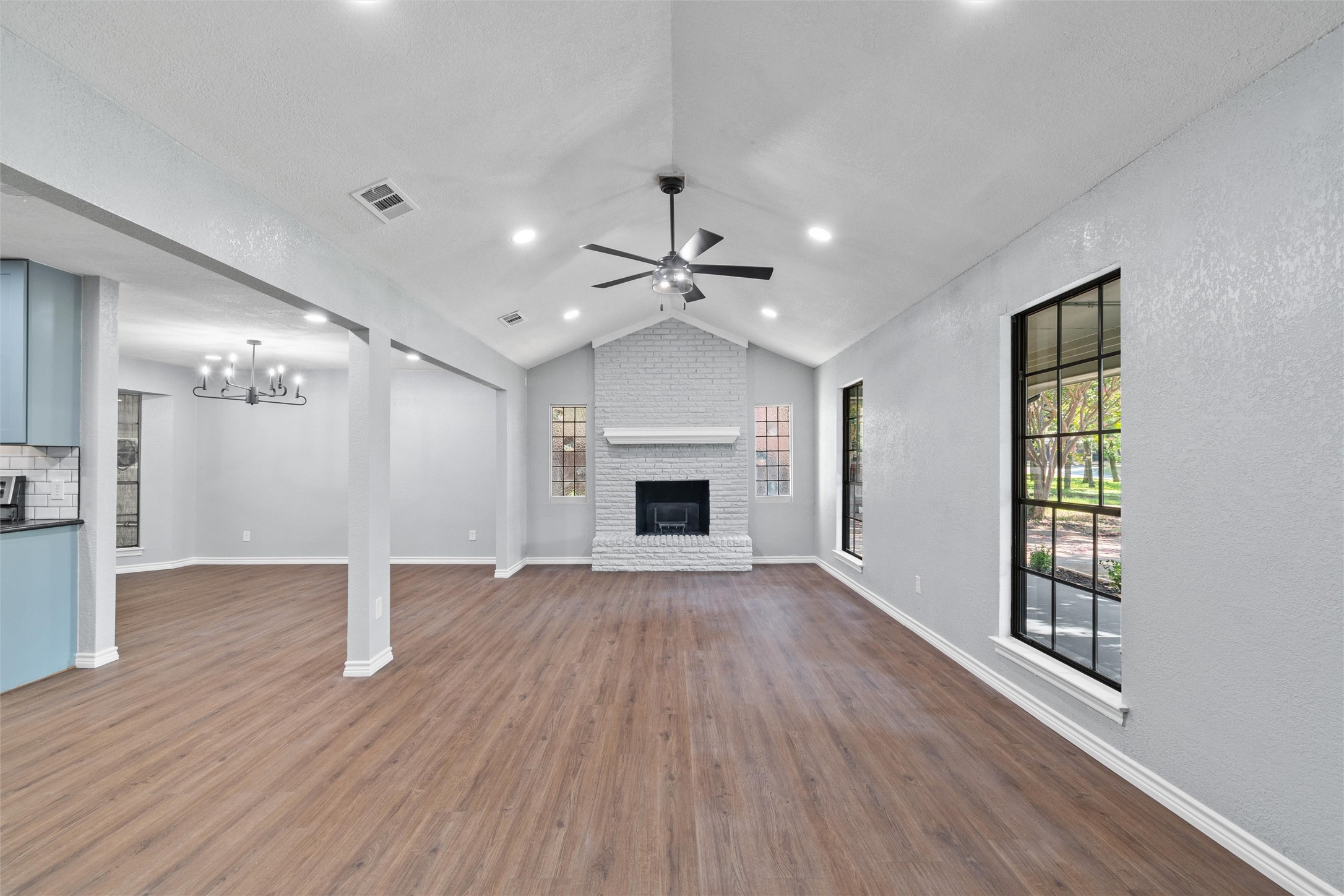 1704 Weiler Boulevard