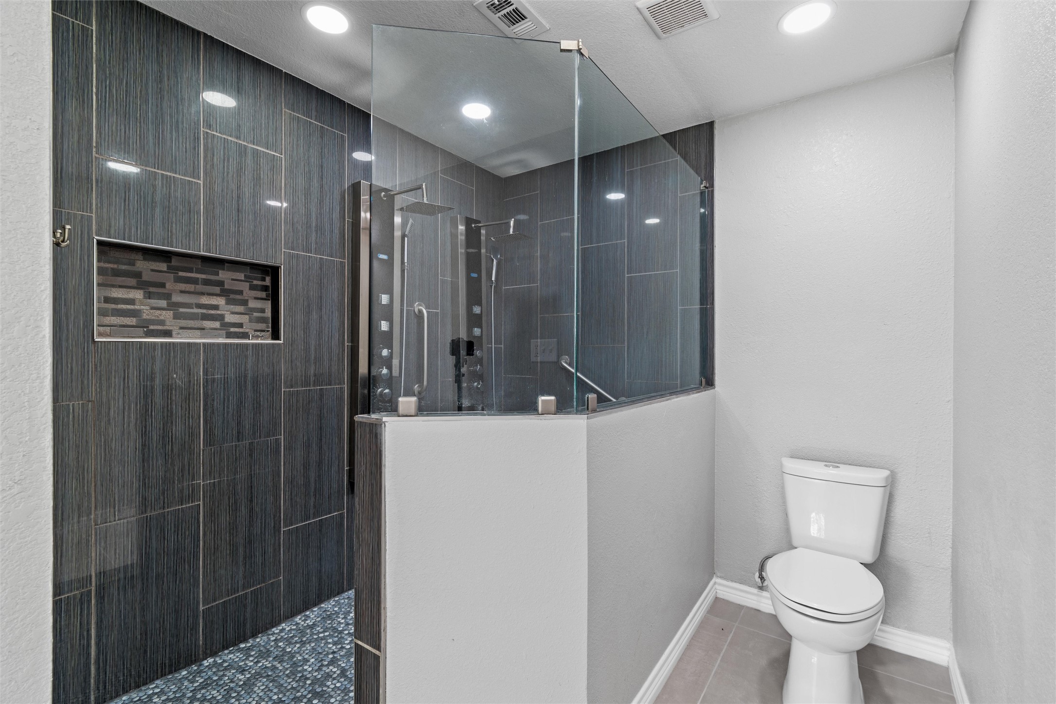 1704 Weiler Boulevard