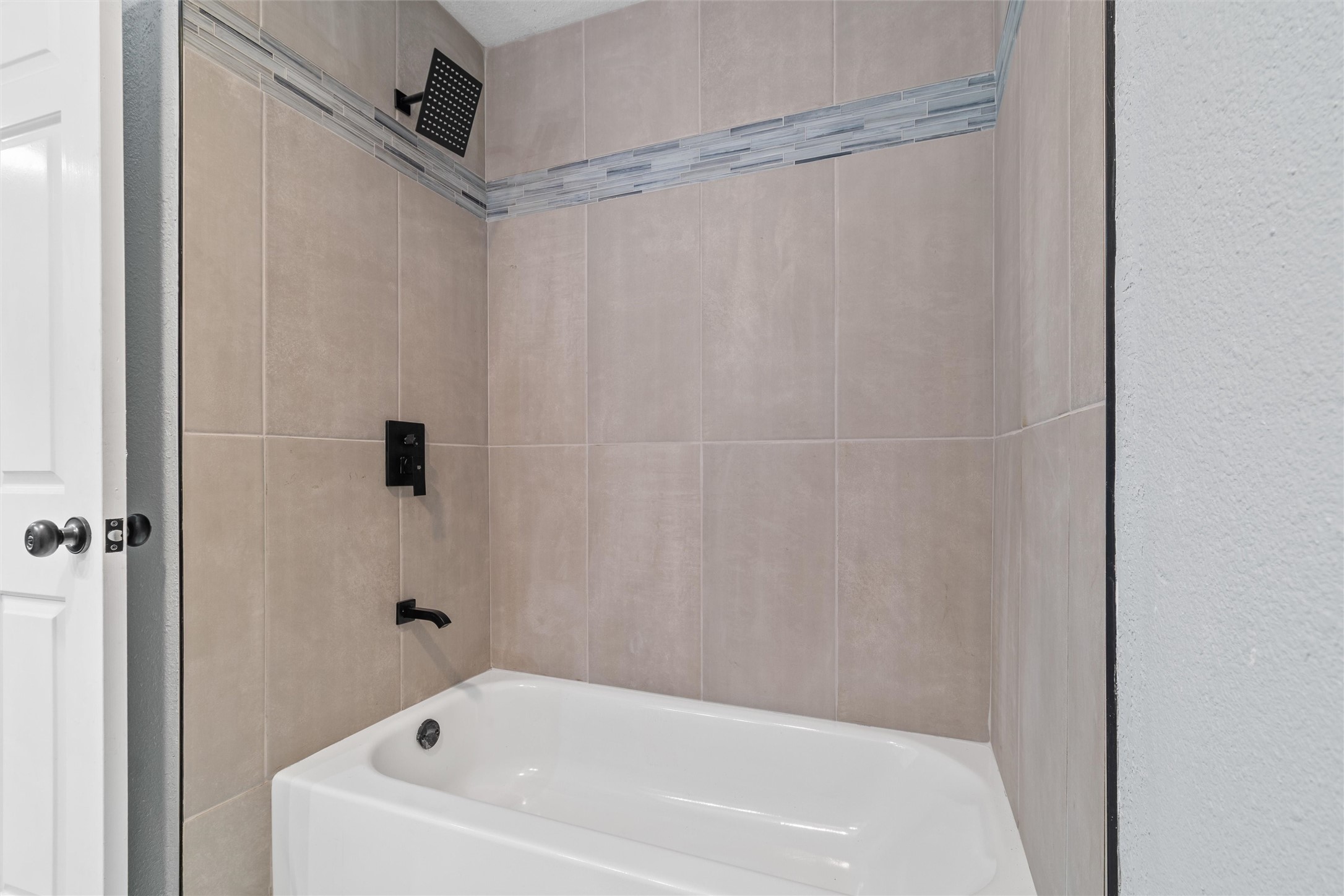 1704 Weiler Boulevard