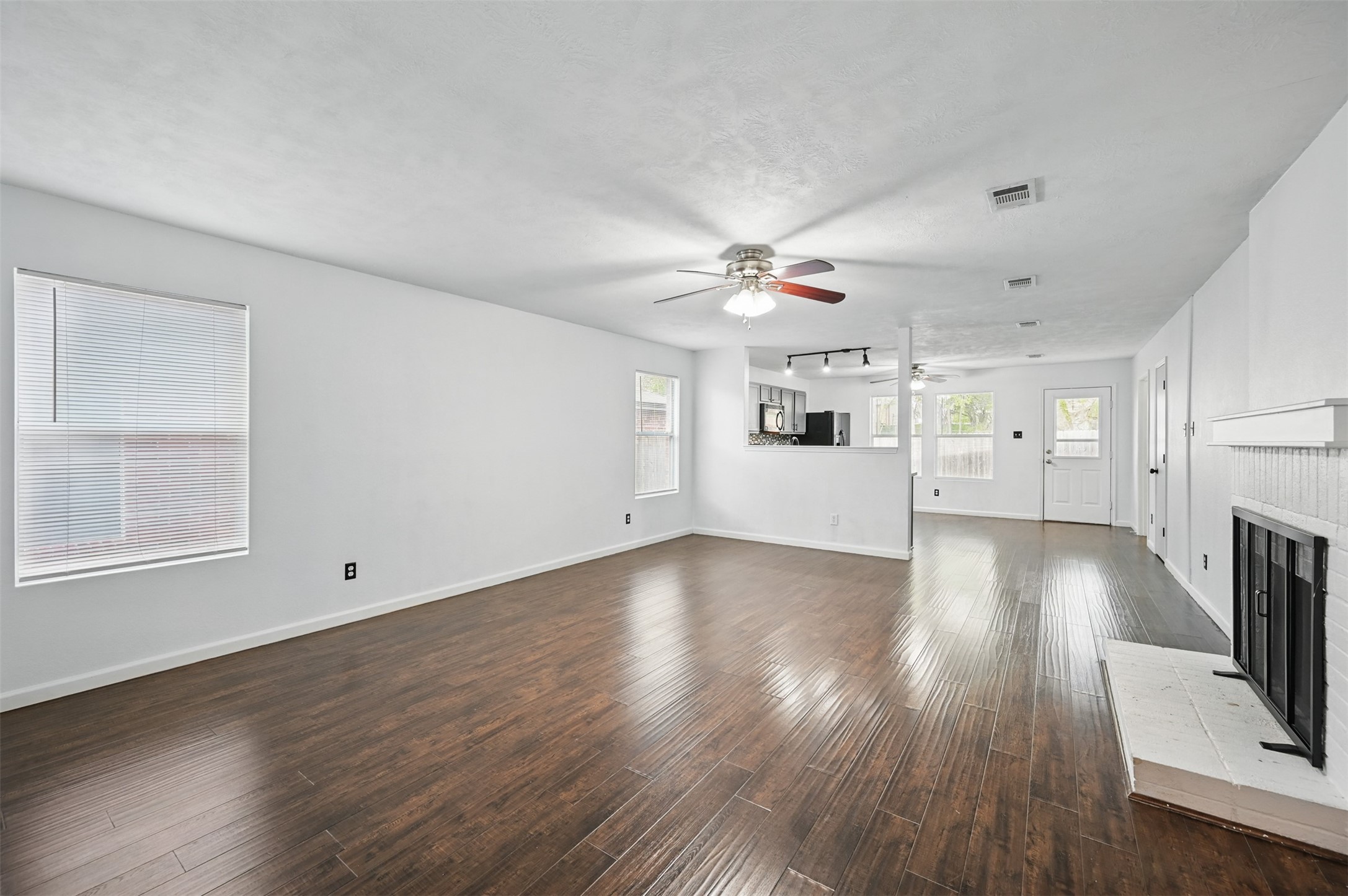 5225 Bedfordshire Drive