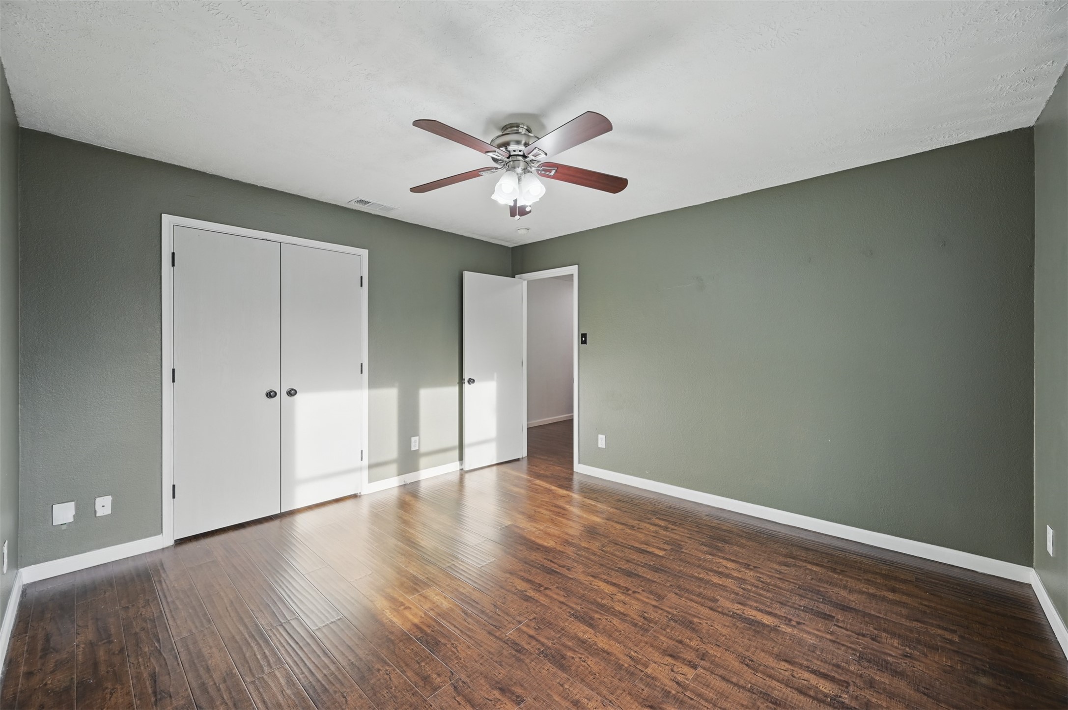 5225 Bedfordshire Drive