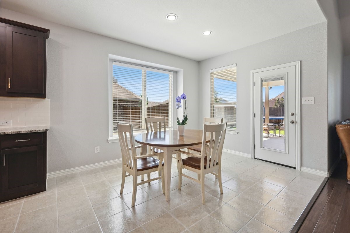 6605 Meandering Creek Drive