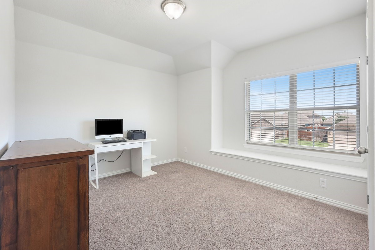 6605 Meandering Creek Drive