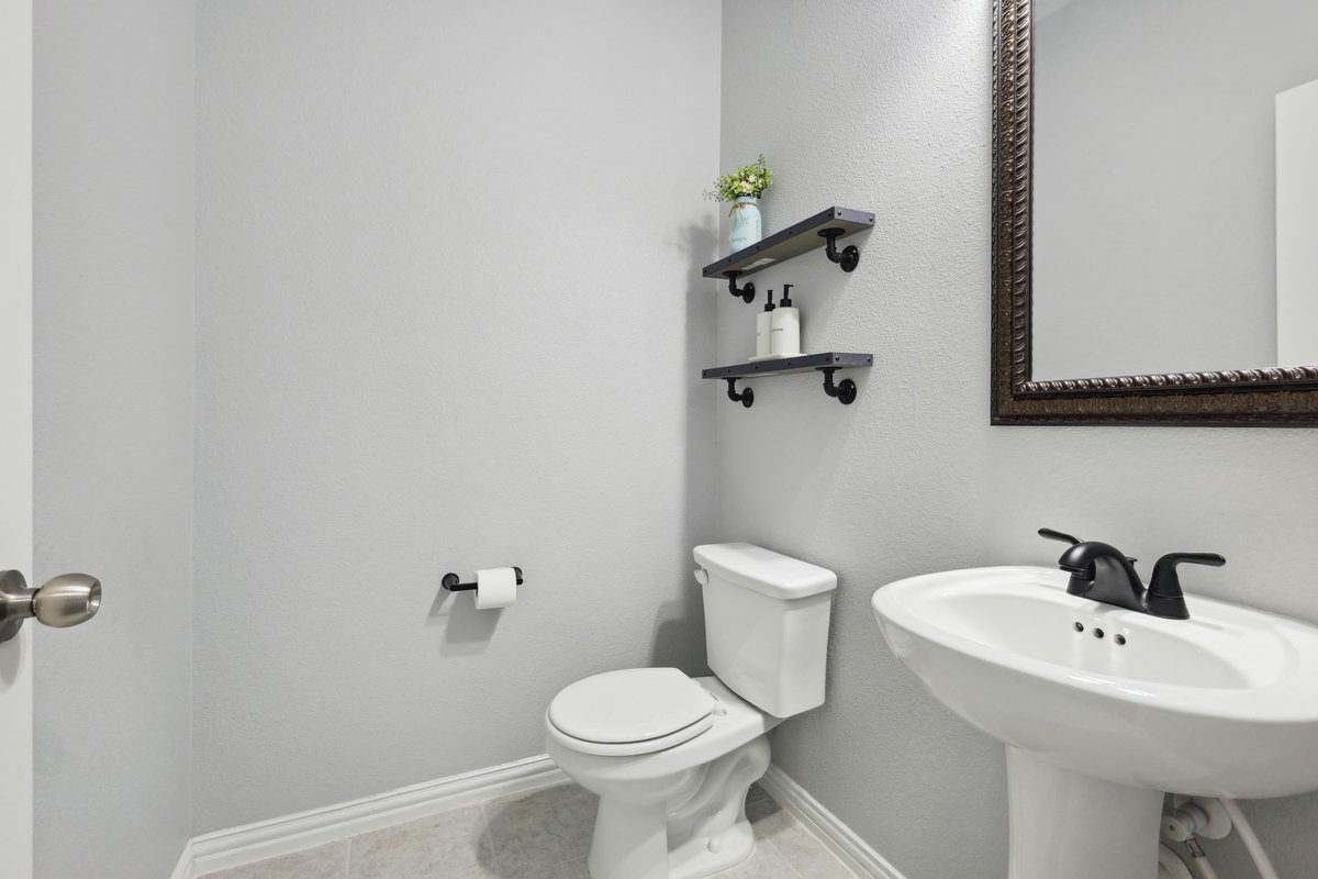 6605 Meandering Creek Drive