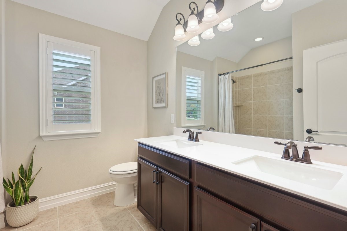 6200 Meandering Creek Drive