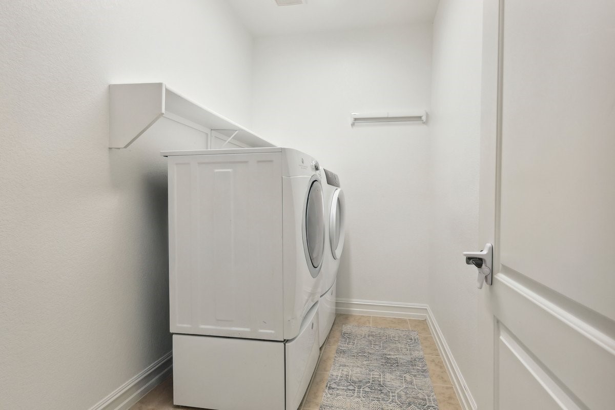 6200 Meandering Creek Drive