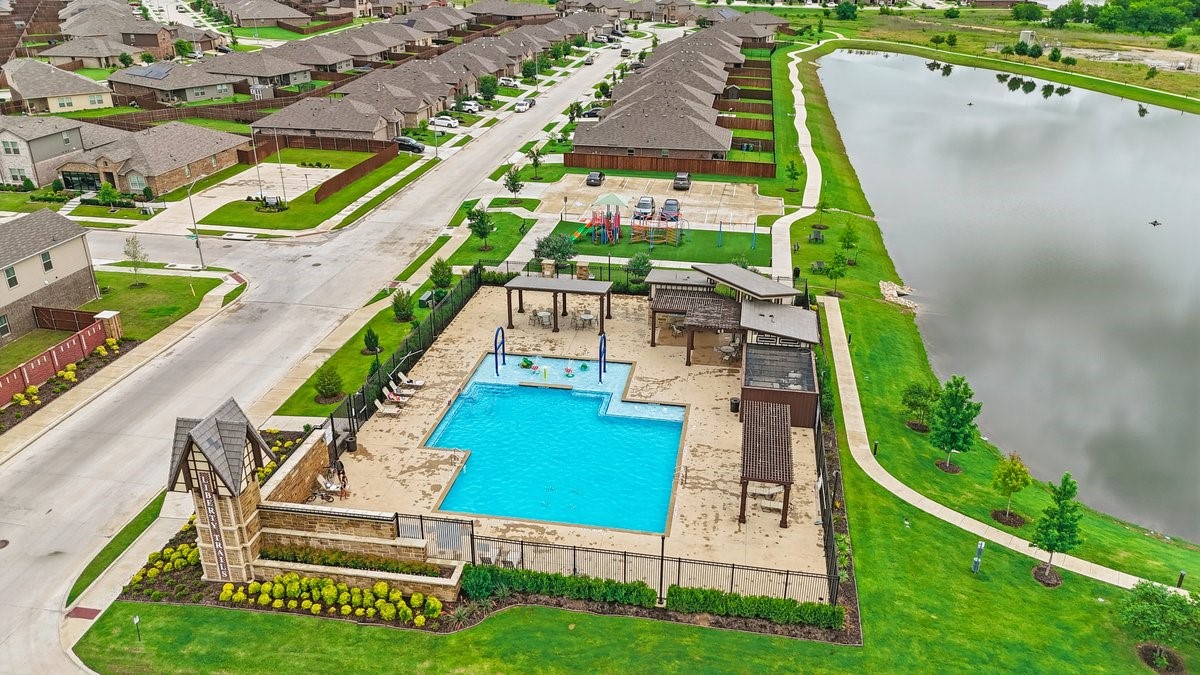 16745 Portage Street