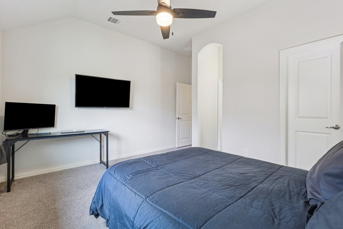 6305 Crossvine Trail