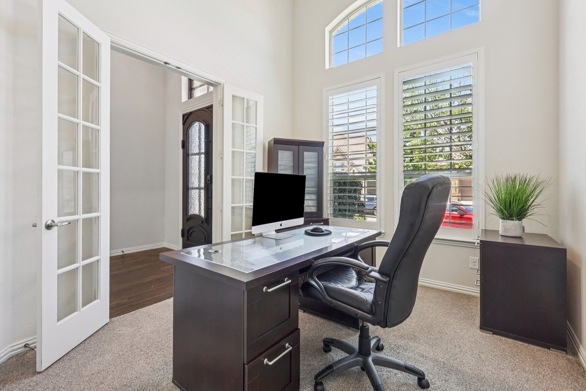 6305 Crossvine Trail