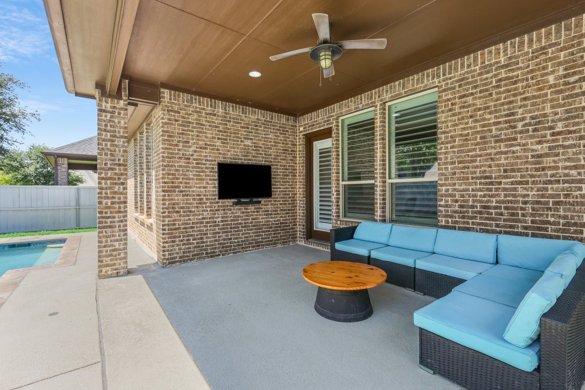 6305 Crossvine Trail