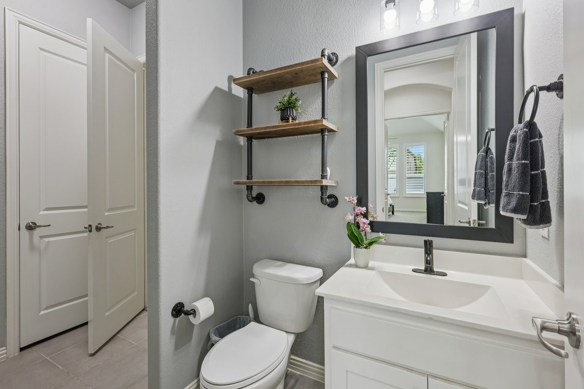 6305 Crossvine Trail