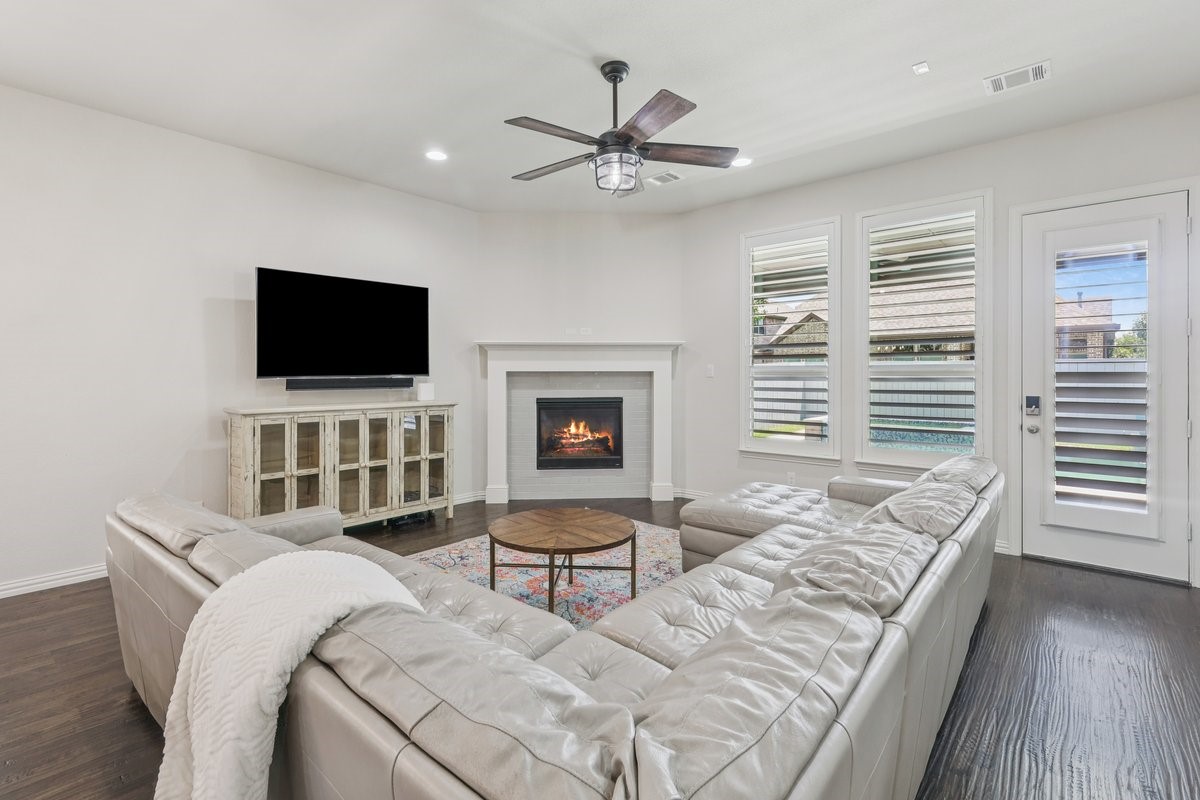 6305 Crossvine Trail