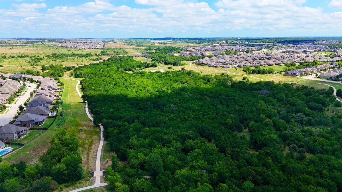 6305 Crossvine Trail