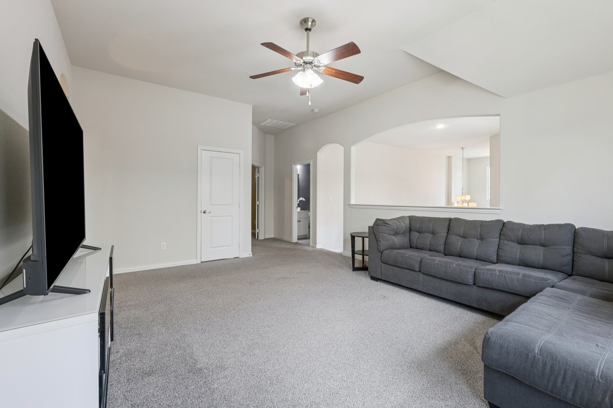 6305 Crossvine Trail