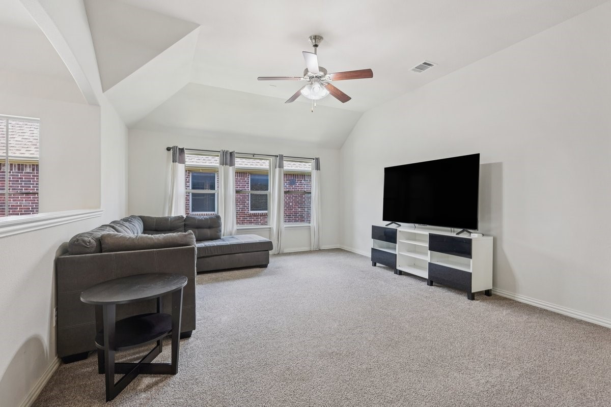 6305 Crossvine Trail