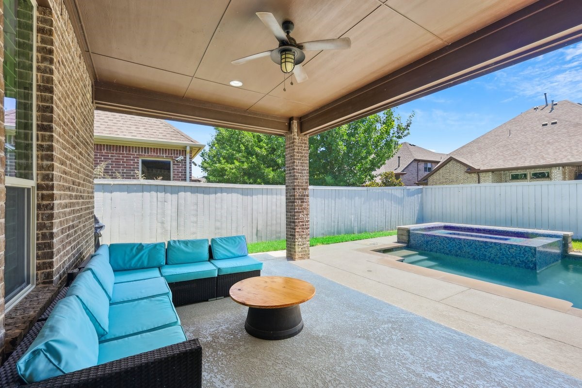 6305 Crossvine Trail