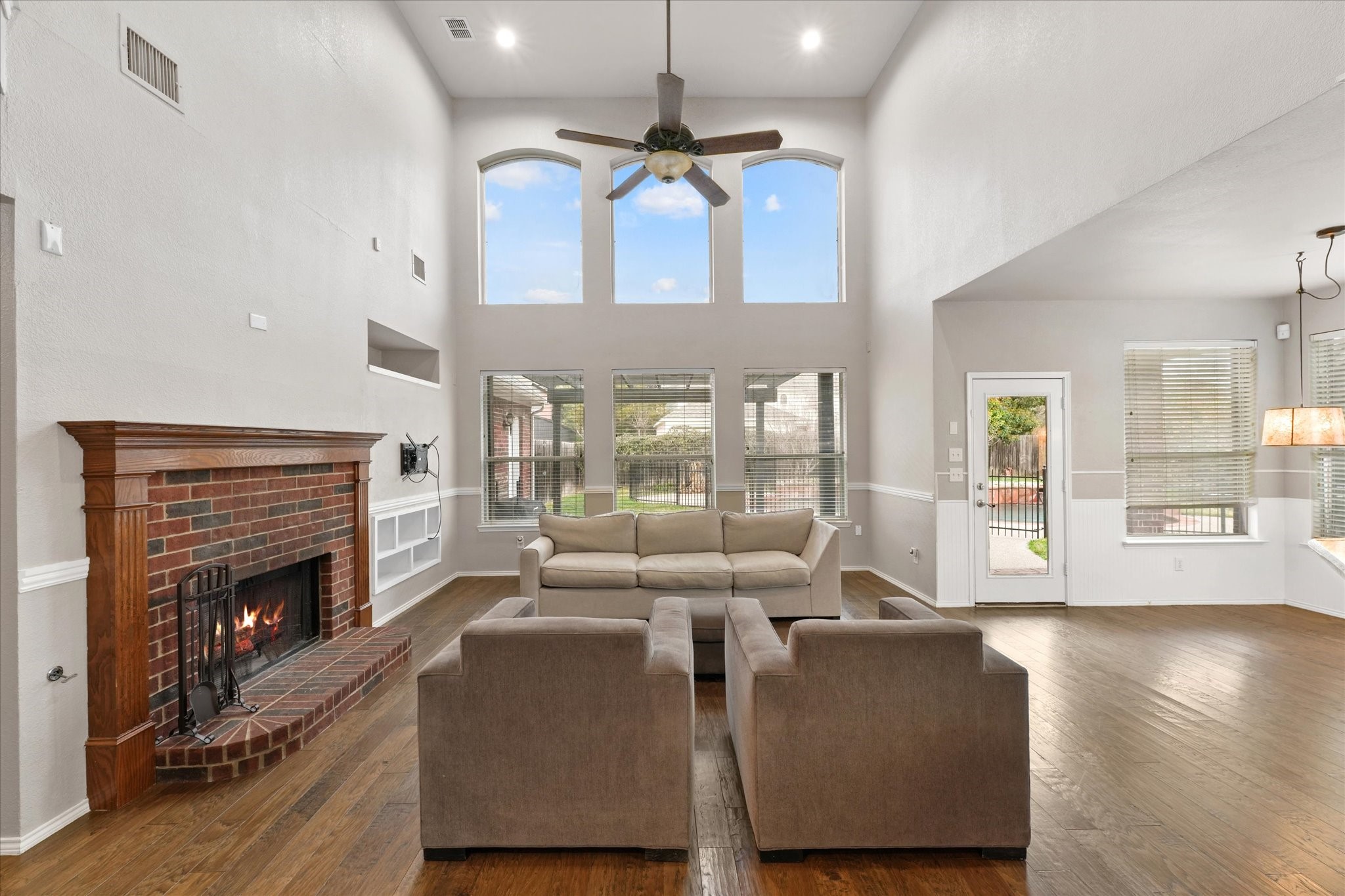 1549 Spring Lake Drive