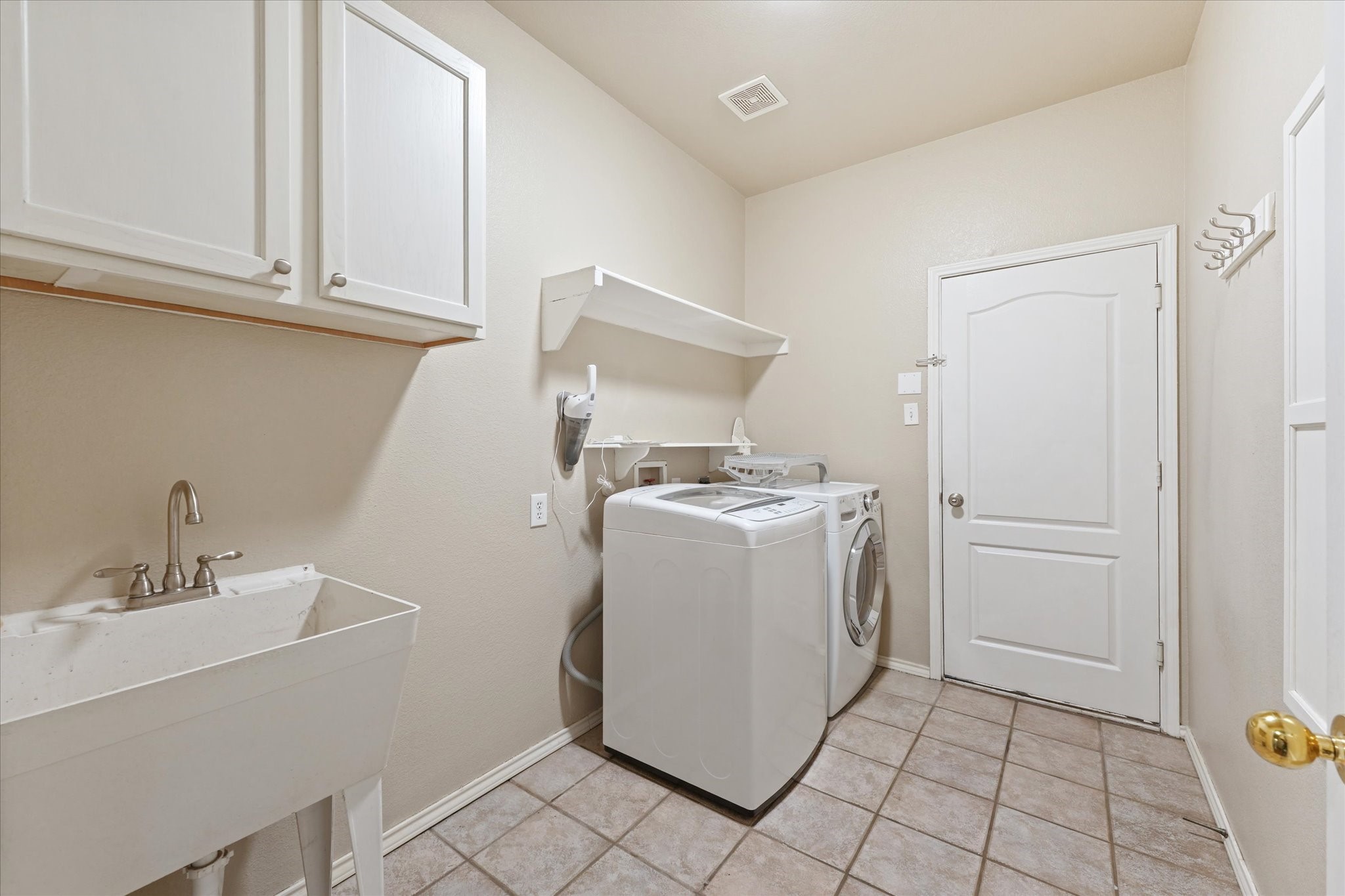 1549 Spring Lake Drive