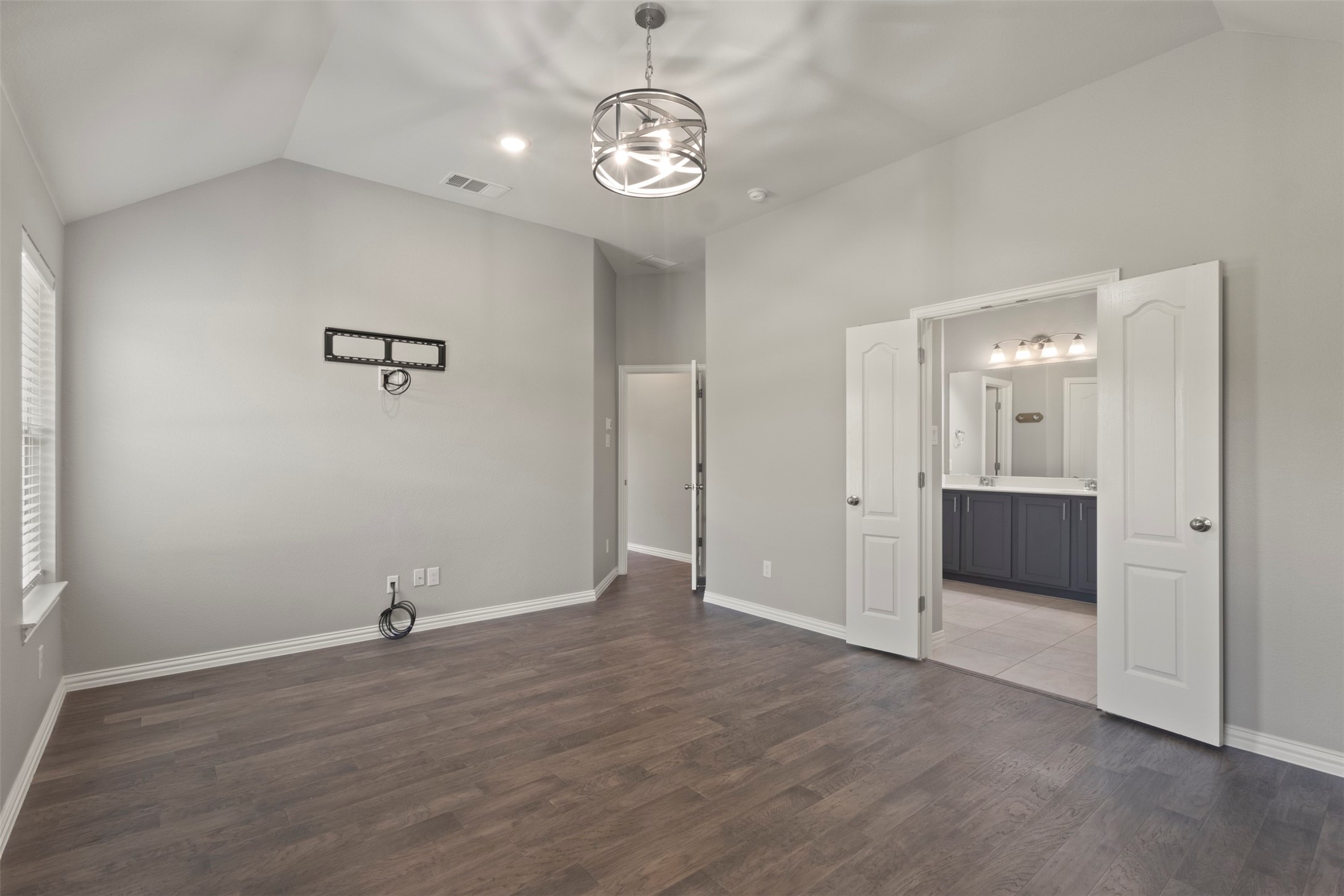 6604 Cedarhurst Court