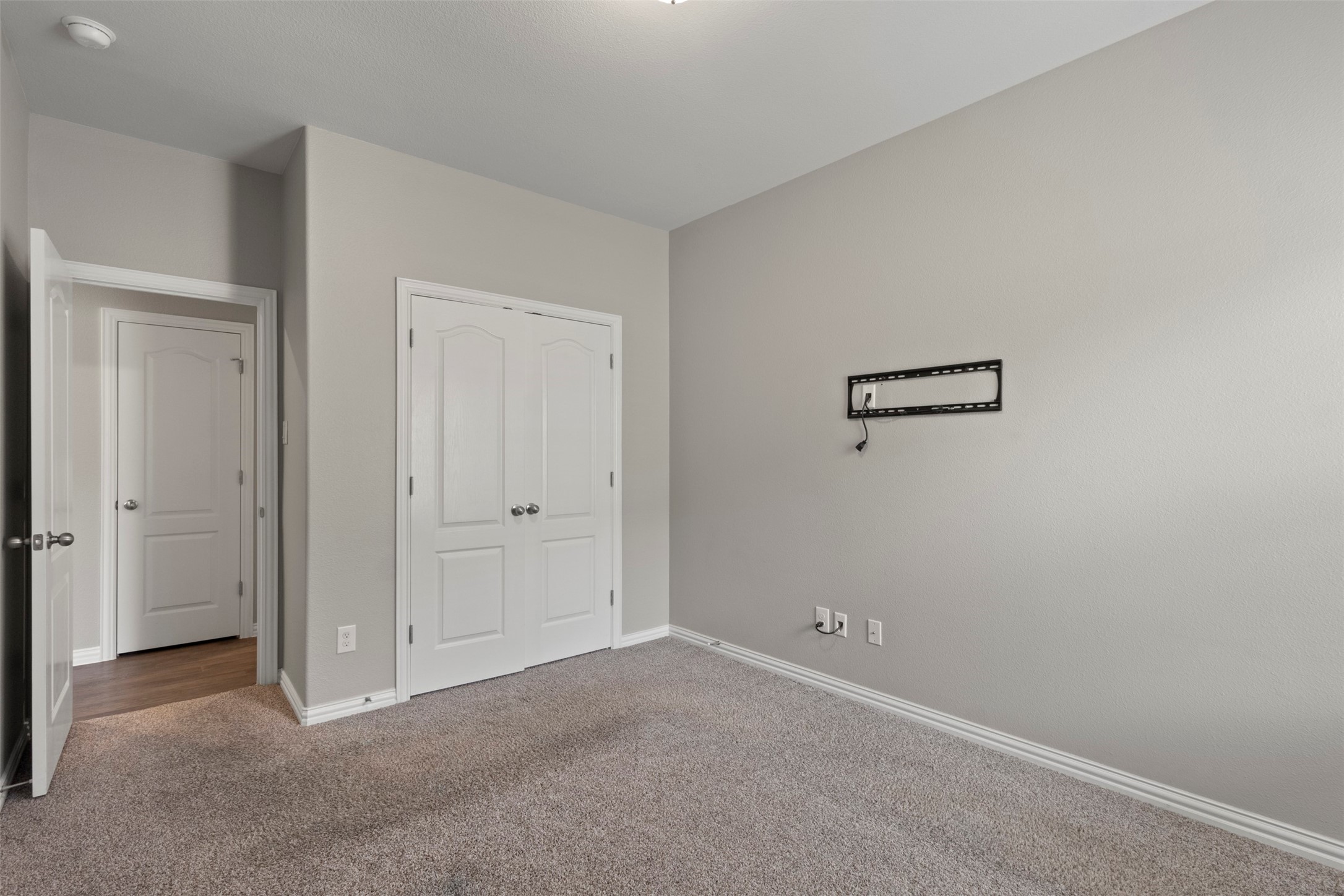 6604 Cedarhurst Court