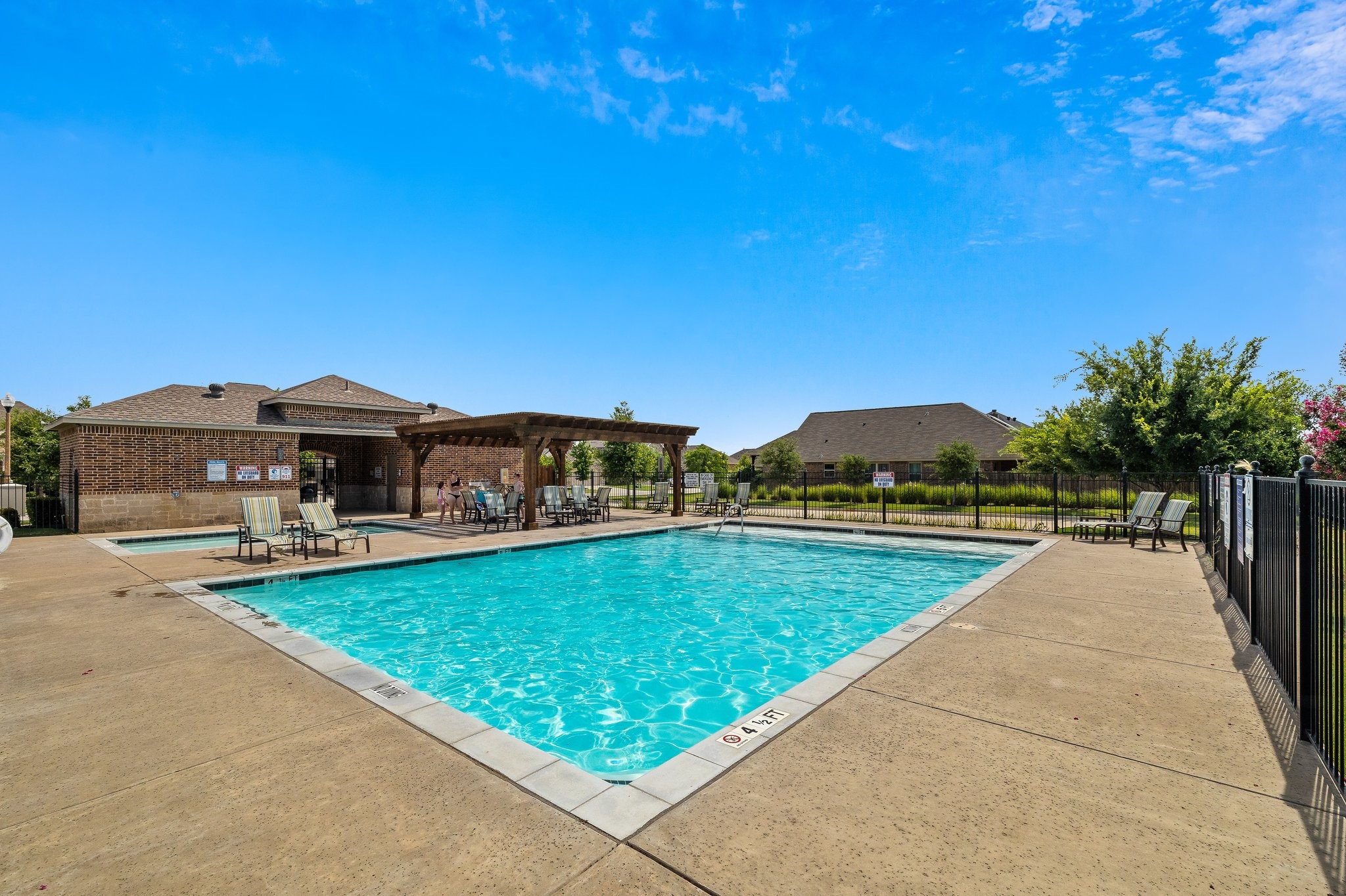 6604 Cedarhurst Court