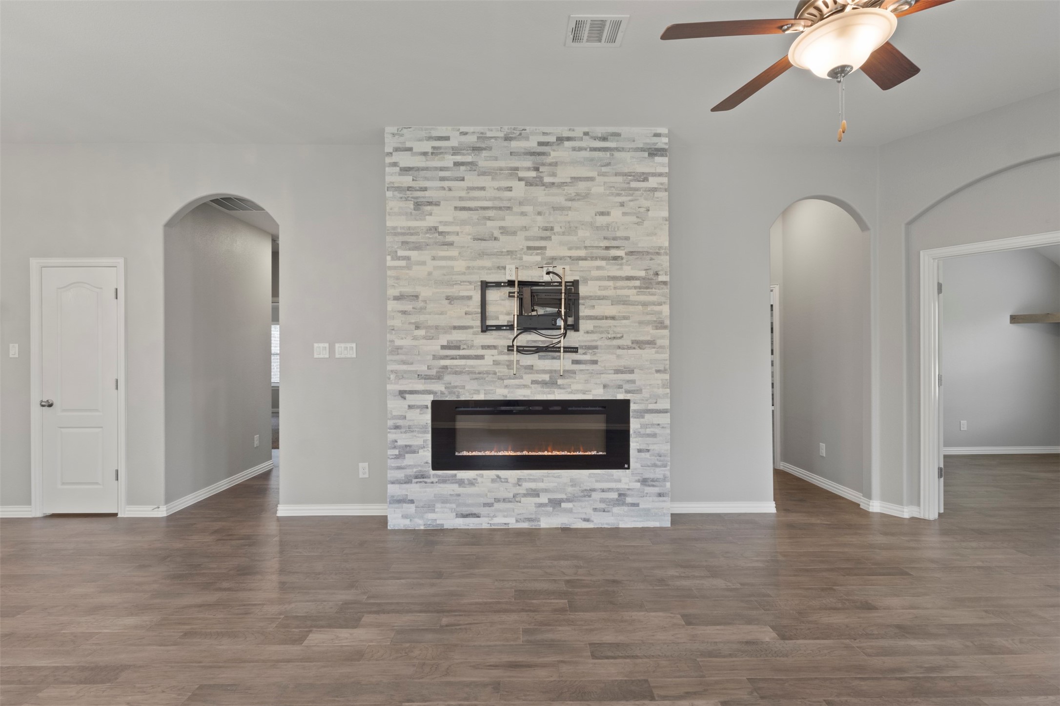 6604 Cedarhurst Court