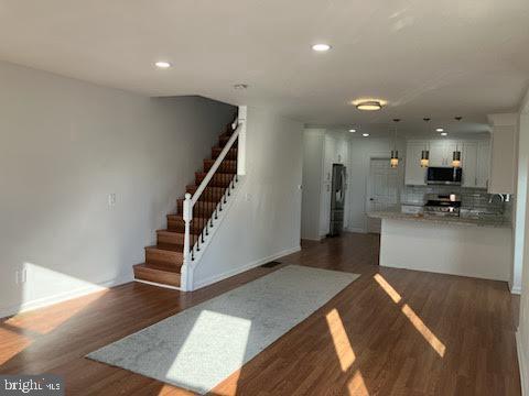 68 E BARBER AVENUE