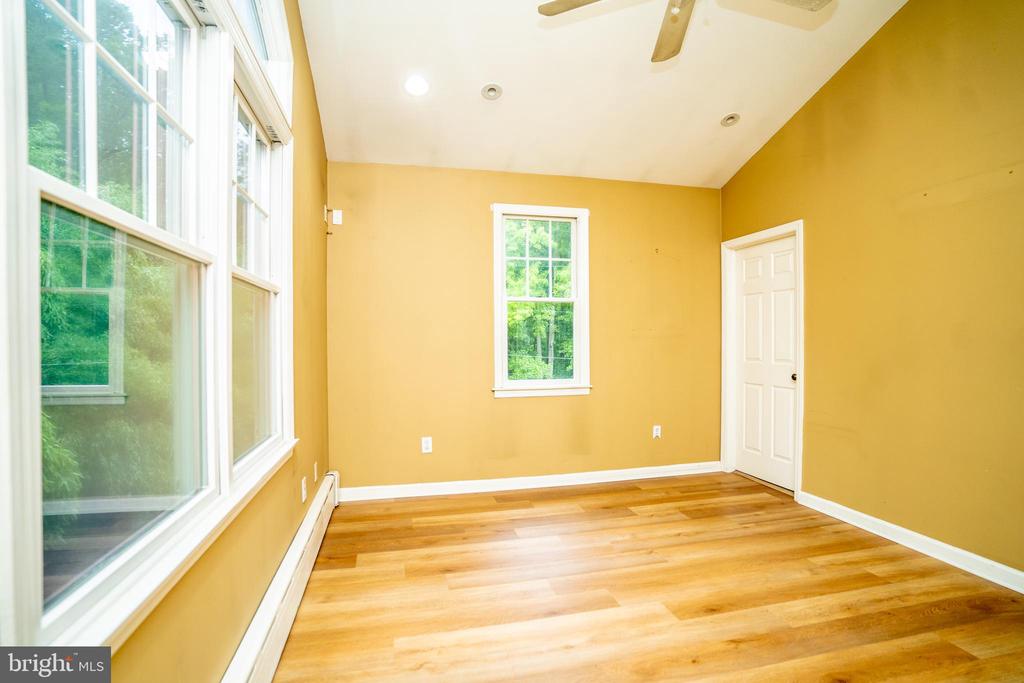 45 FERNWOOD LANE